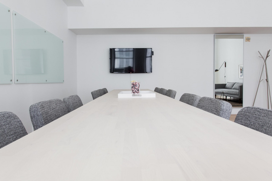 corporate consulting boardroom meeting